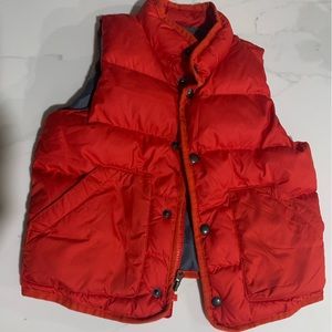 Gap red puffer vest Size 4T